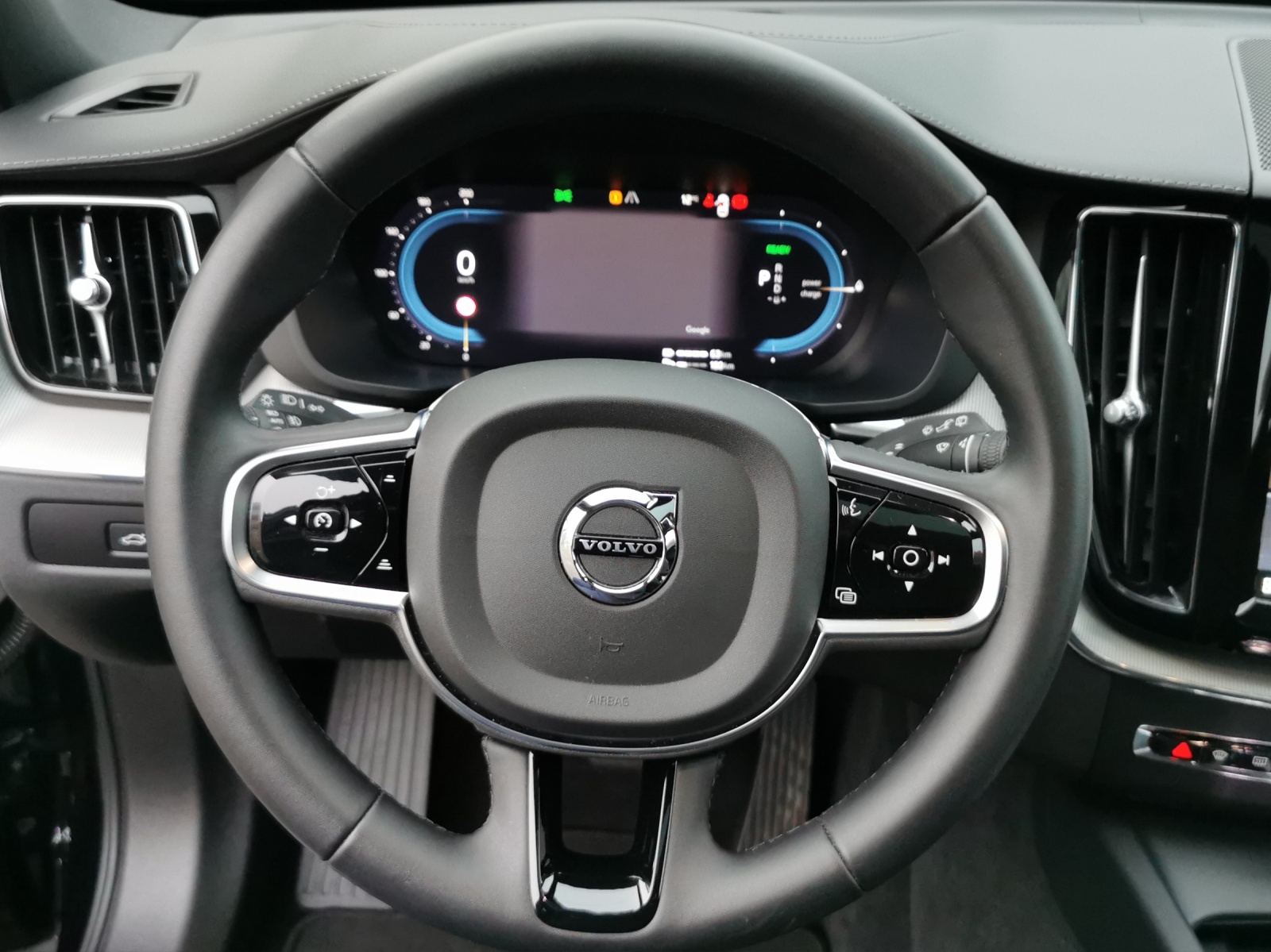 VOLVO XC60 2.0 T8 TE XCENTRIC eAWD-image-10