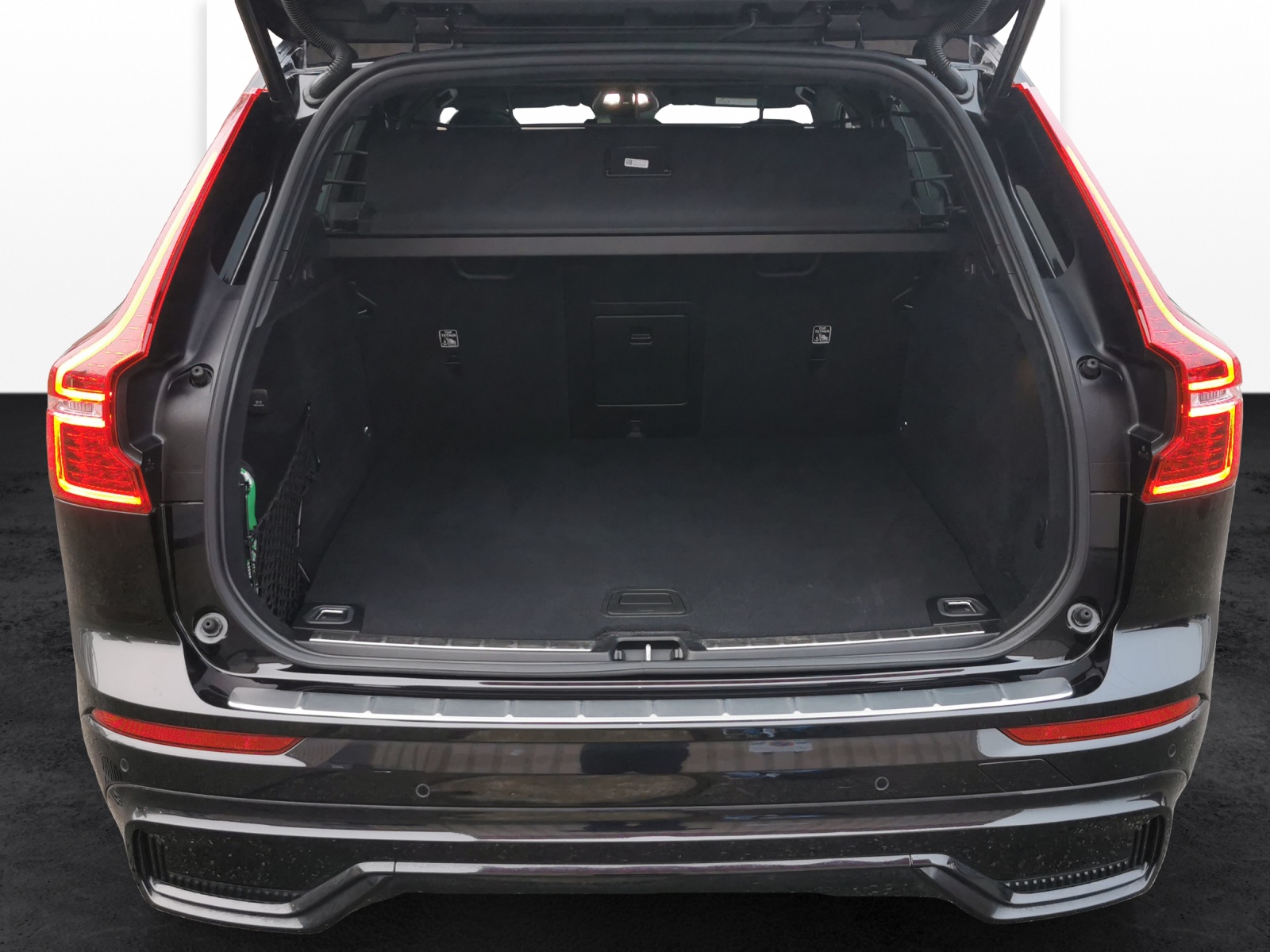 VOLVO XC60 2.0 T8 TE XCENTRIC eAWD-image-18