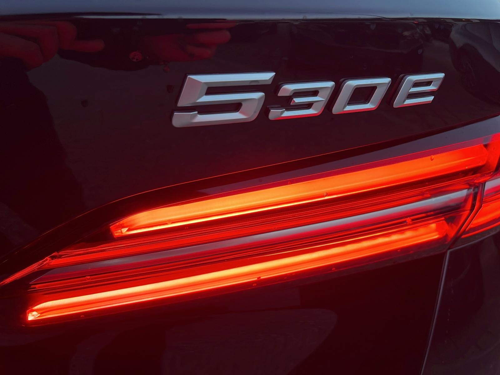 BMW 530e xDrive Touring M Sport Steptronic (CH)-image-23