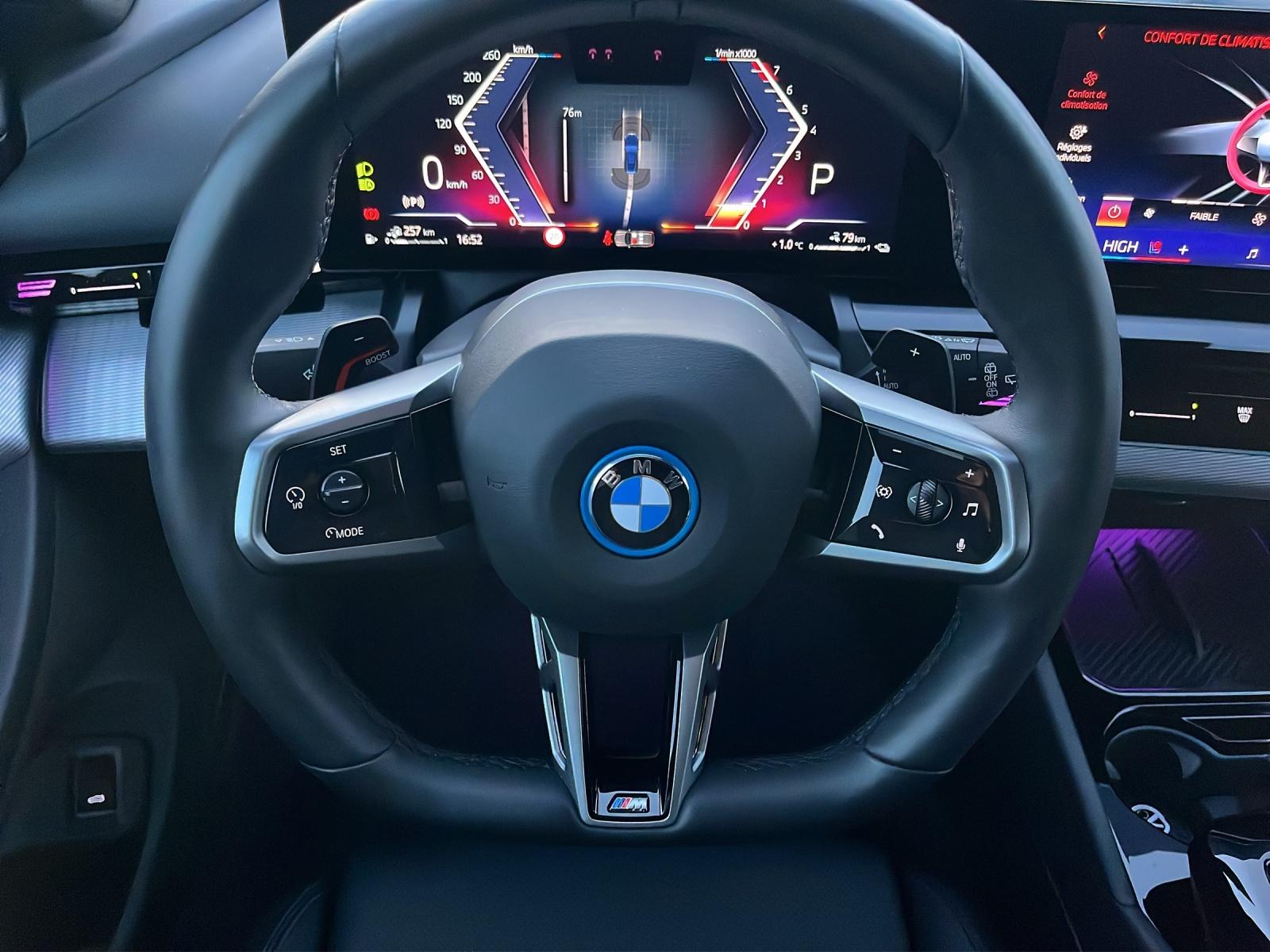 BMW 530e xDrive Touring M Sport Steptronic (CH)-image-12