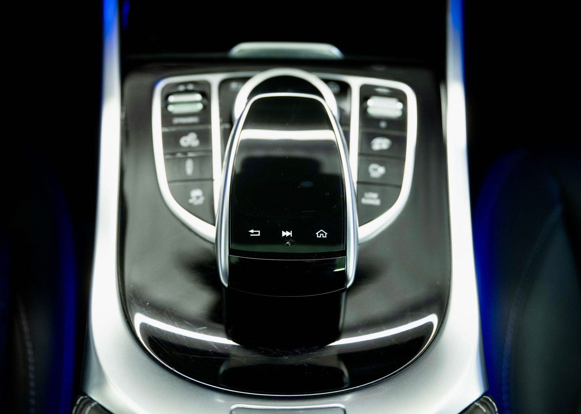 MERCEDES-BENZ G 63 AMG Speedshift Plus G-Tronic (Designo Moonlight White Pearl, as new, low mileage)-image-28