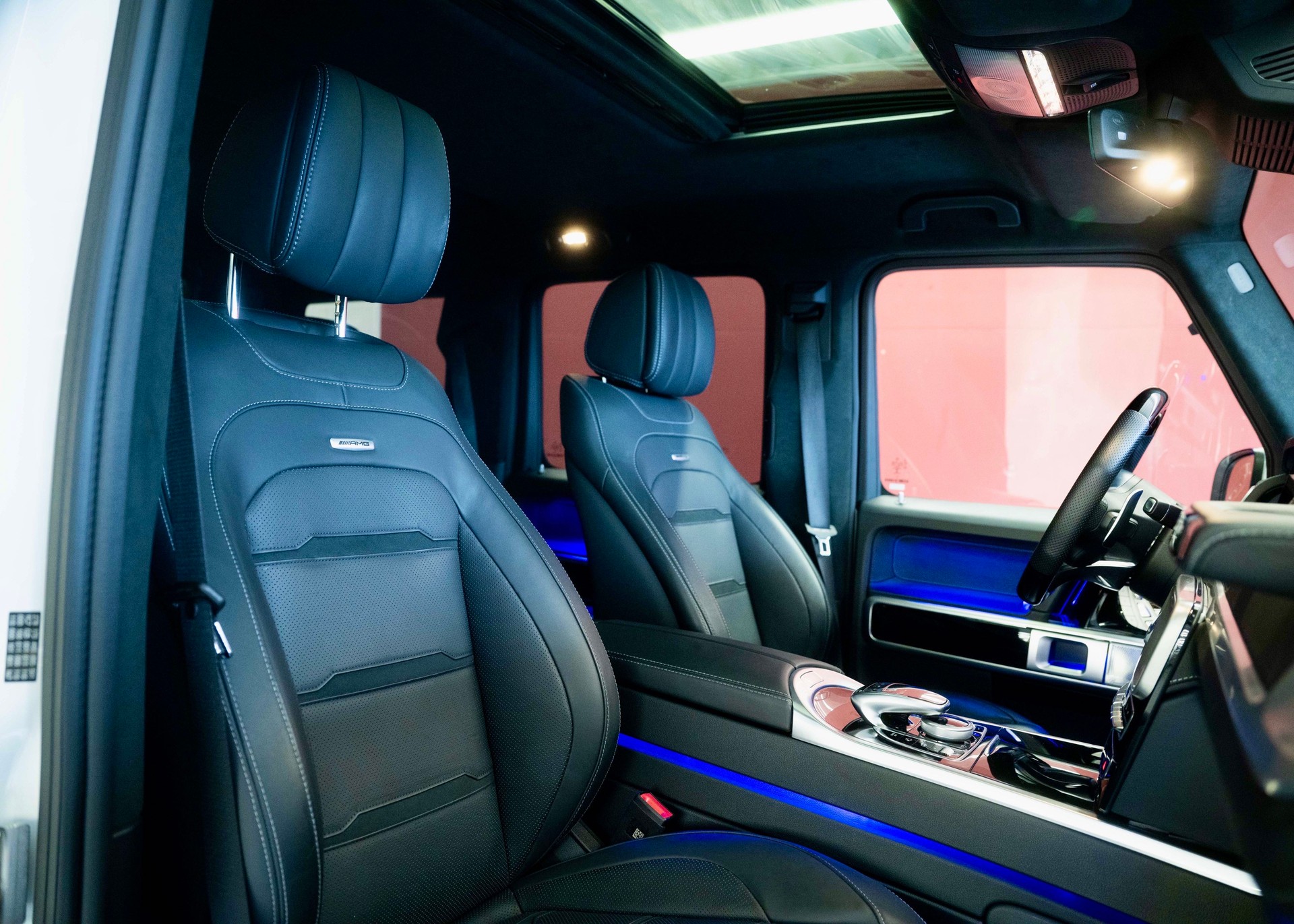 MERCEDES-BENZ G 63 AMG Speedshift Plus G-Tronic (Designo Moonlight White Pearl, as new, low mileage)-image-23