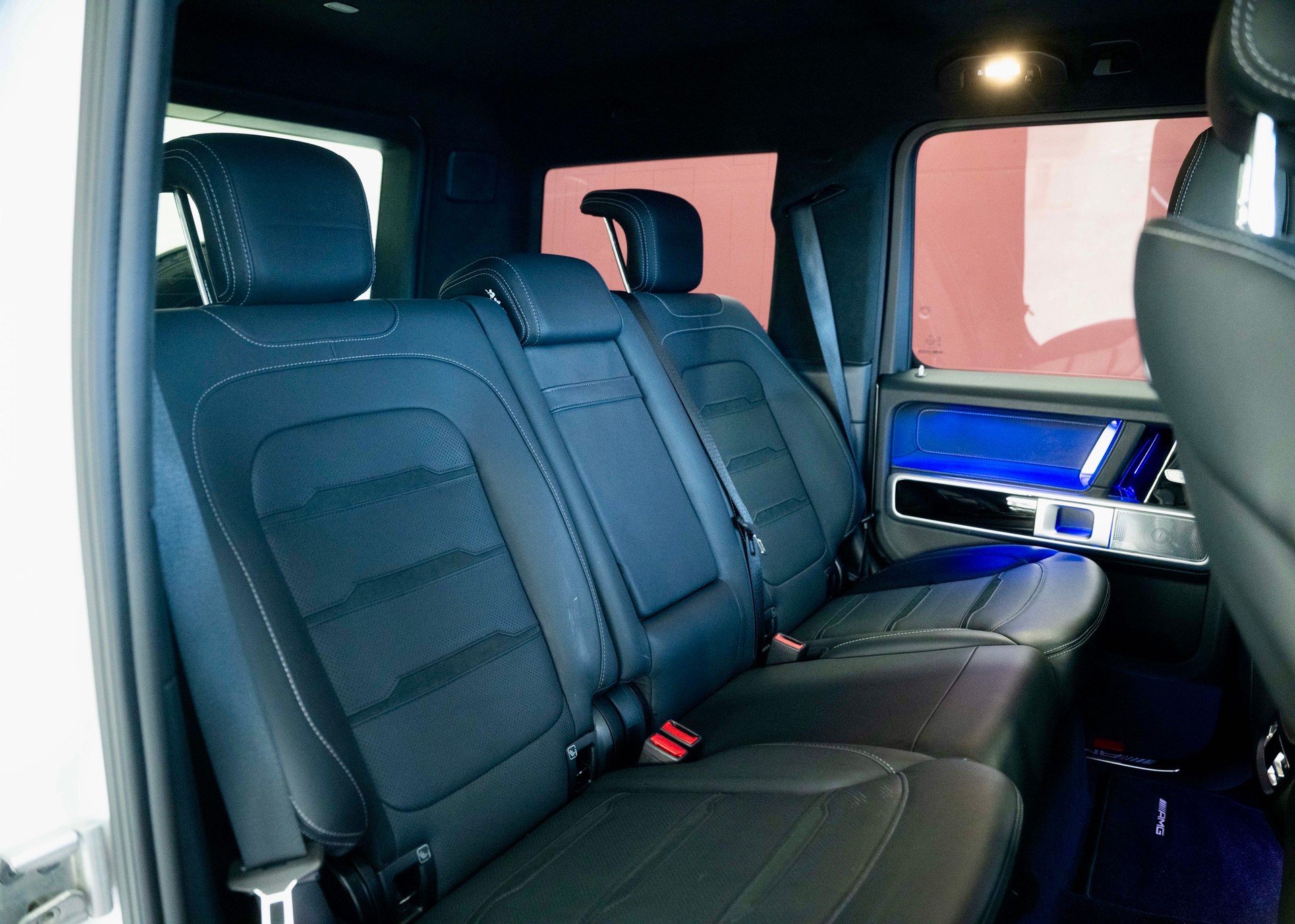 MERCEDES-BENZ G 63 AMG Speedshift Plus G-Tronic (Designo Moonlight White Pearl, as new, low mileage)-image-24