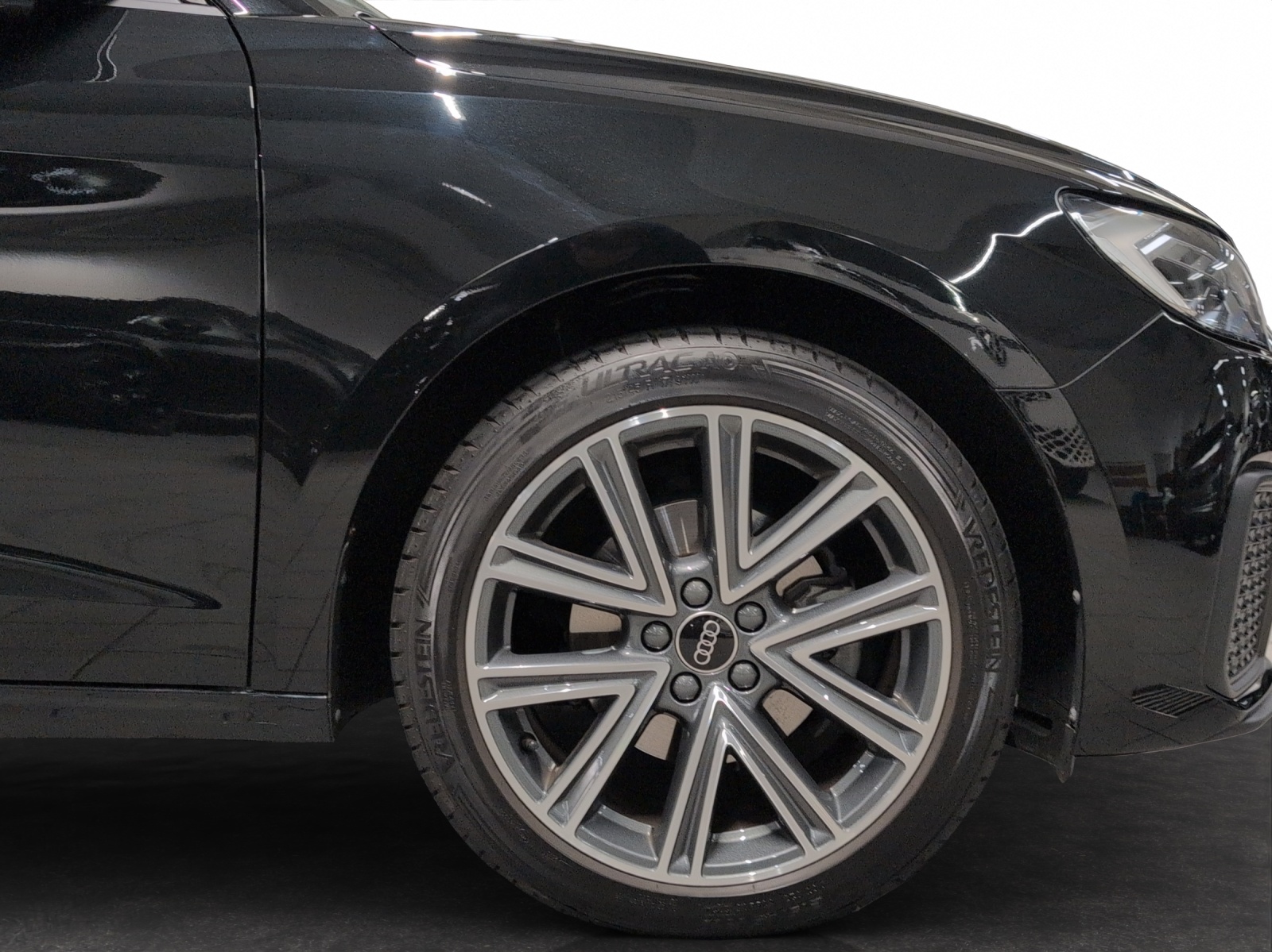 AUDI A1 Sportback 30 TFSI Attraction S-tronic-image-4