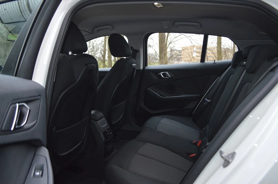 BMW 118i Steptronic-image-5