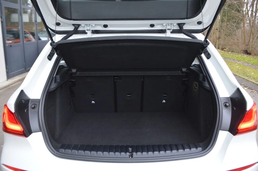 BMW 118i Steptronic-image-12
