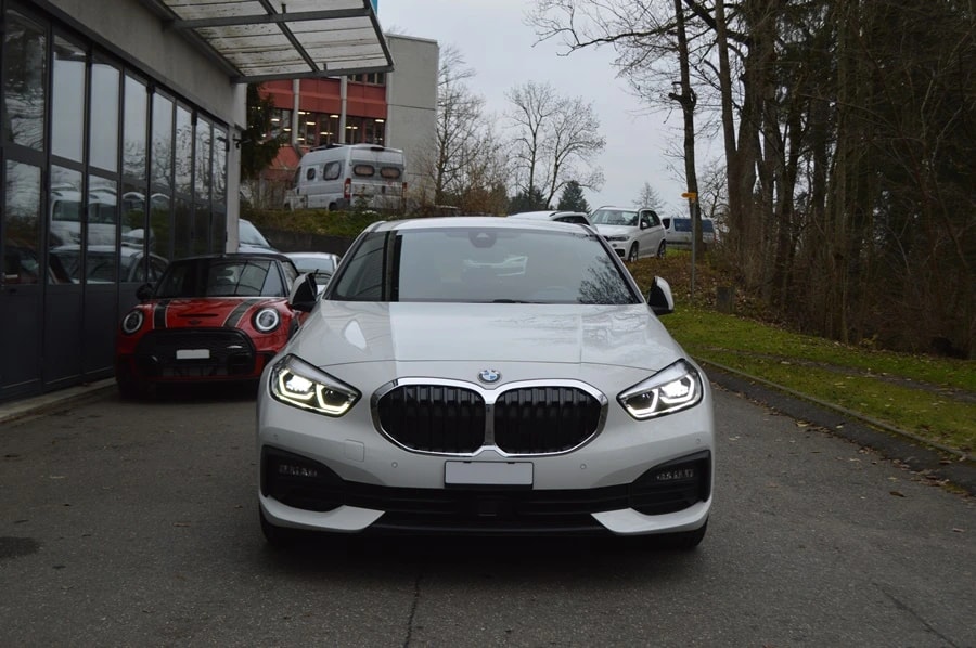 BMW 118i Steptronic-image-1