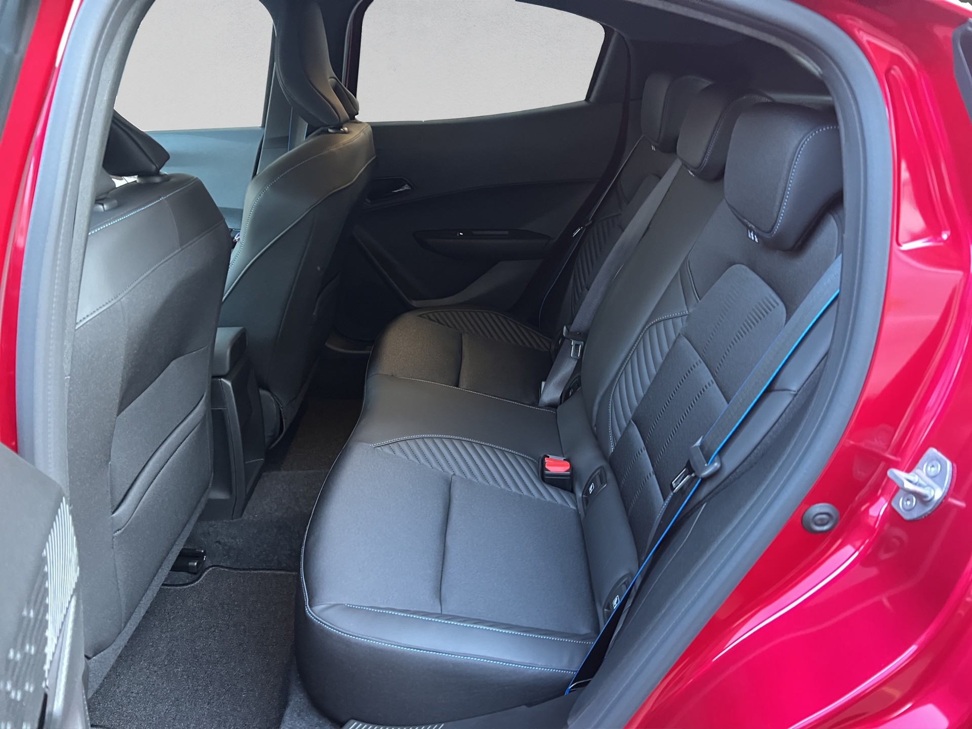 RENAULT Clio 1.8 E-Tech Esprit Alpine-image-8