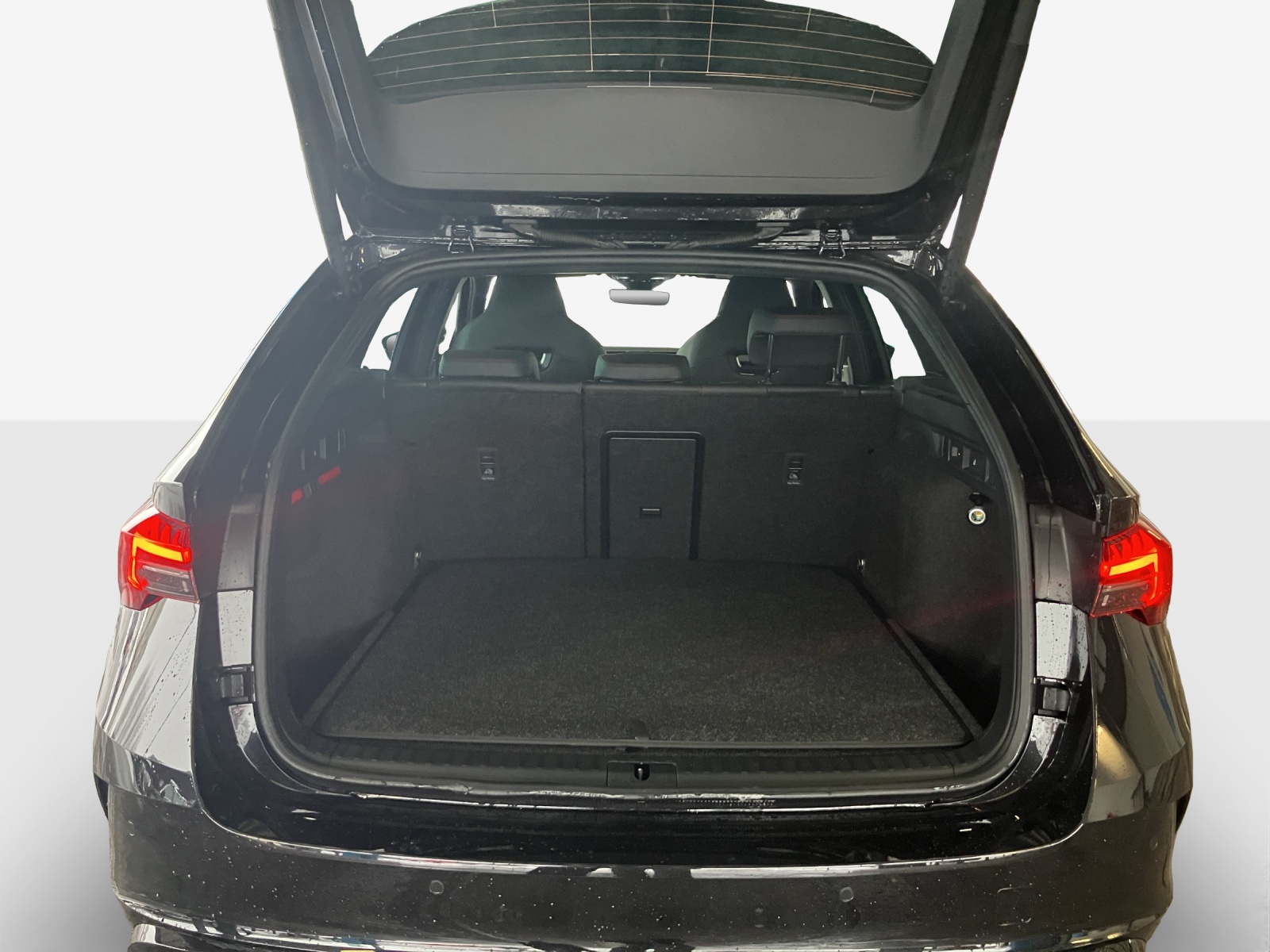 SKODA Octavia Combi 2.0 TSI DSG RS-image-12