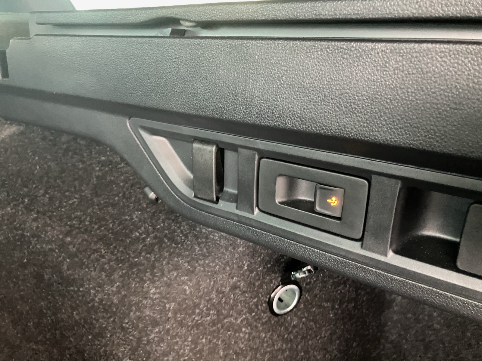 SKODA Octavia Combi 2.0 TSI DSG RS-image-13