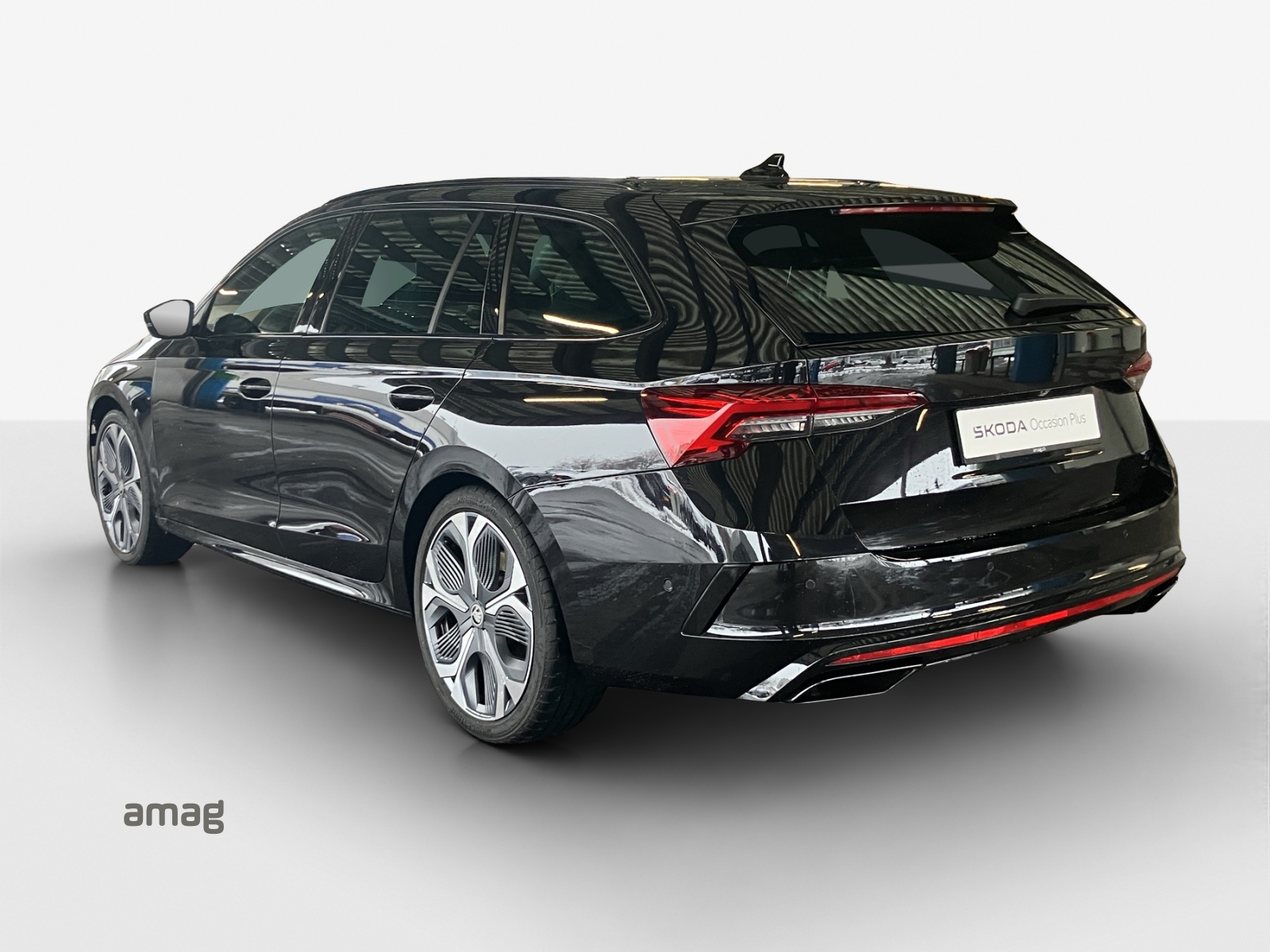 SKODA Octavia Combi 2.0 TSI DSG RS-image-2
