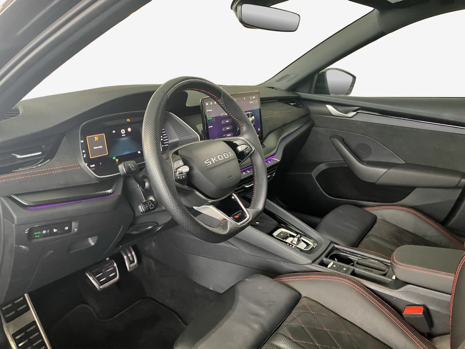 SKODA Octavia Combi 2.0 TSI DSG RS-image-8