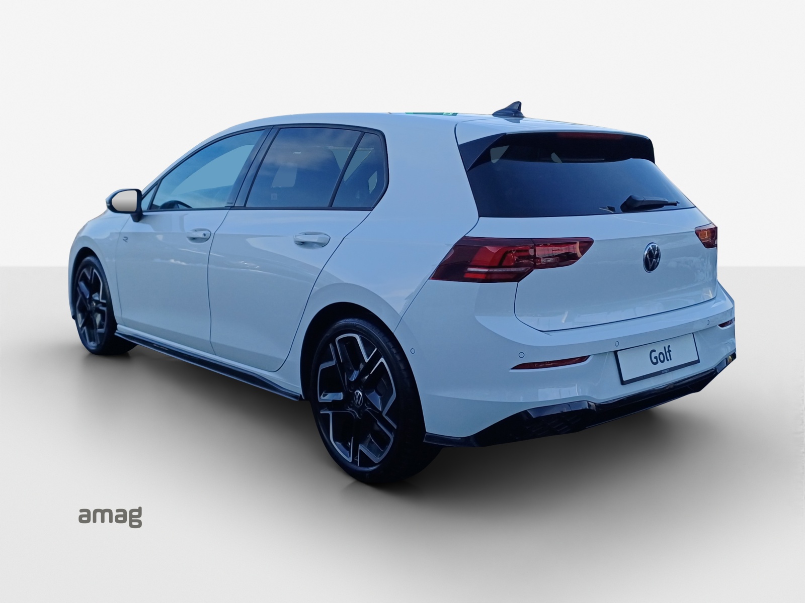 VW Golf 1.5 e TSI mHEV R-Line DSG-image-2