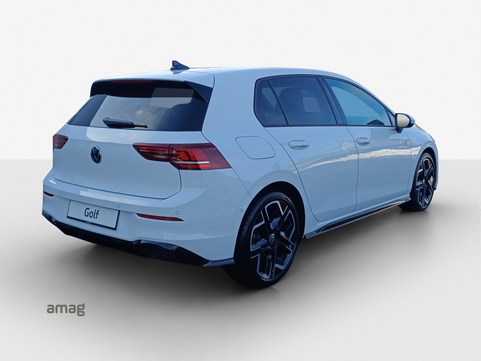 VW Golf 1.5 e TSI mHEV R-Line DSG-image-4