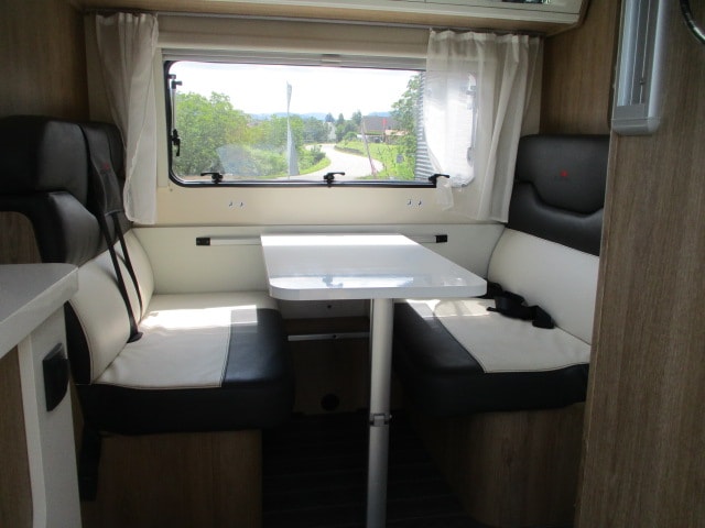 FORD Wohnmobil "Alkoven" 6 Plätzer Roller Team-image-12