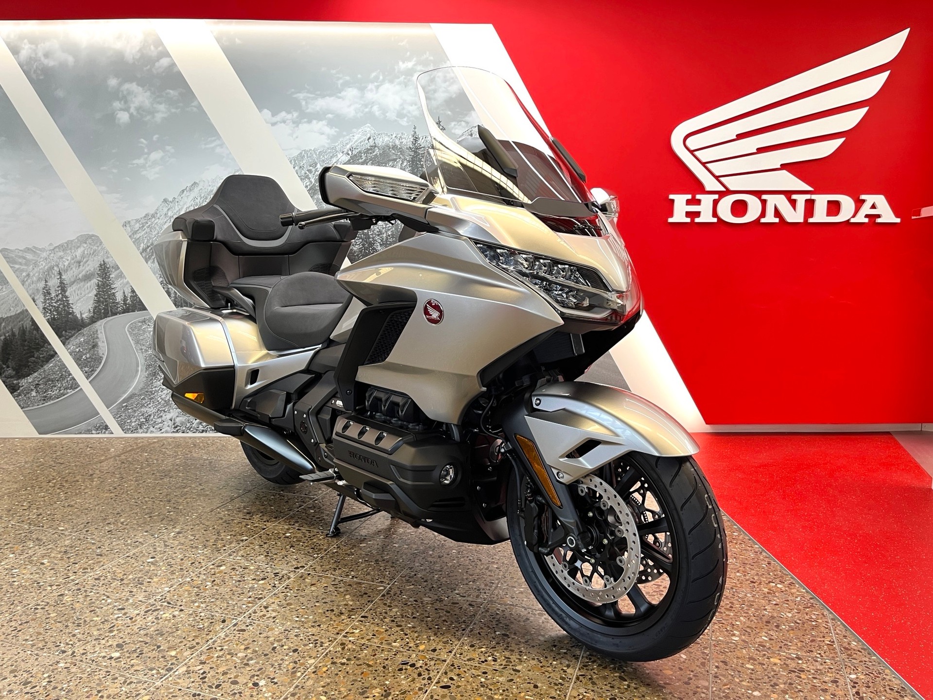 HONDA GL 1800 DA DCT Goldwing-showroom-element-2