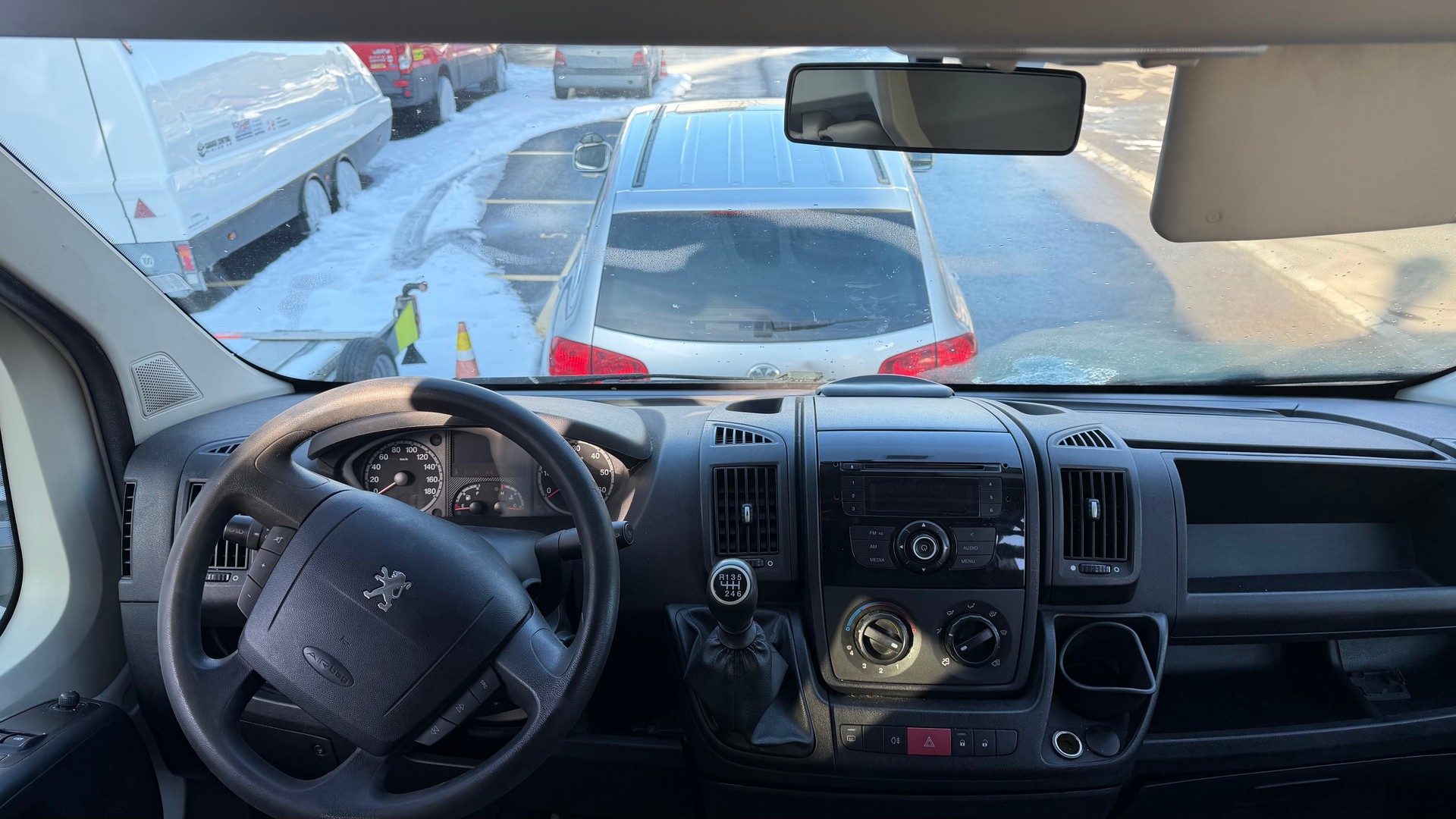 PEUGEOT Boxer 2.2 HDI 335 L2H2-image-9