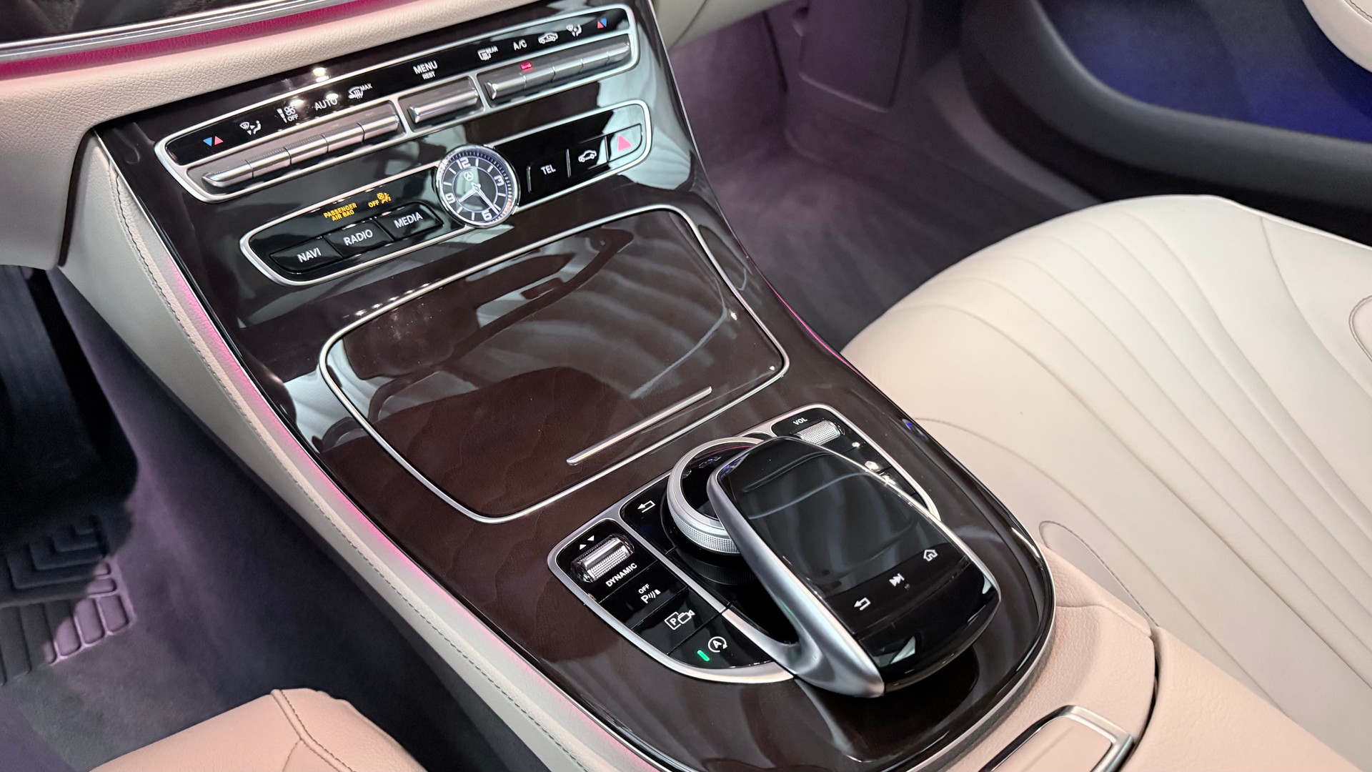 MERCEDES-BENZ CLS 450 4matic-image-16
