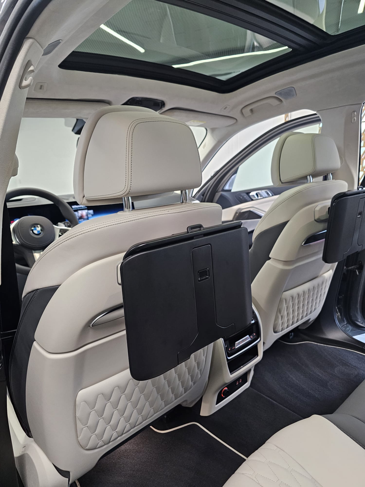 BMW X7 xDrive 48V 40i M Sport Pro Steptronic-image-4