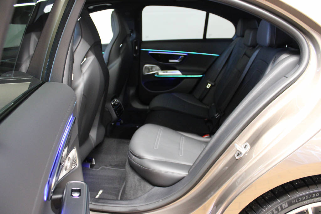 MERCEDES-BENZ E 53 AMG Hybrid 4Matic+-image-13