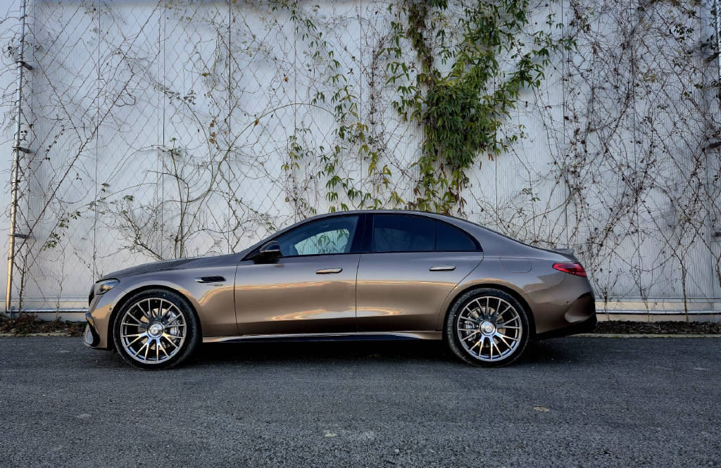 MERCEDES-BENZ E 53 AMG Hybrid 4Matic+-image-0