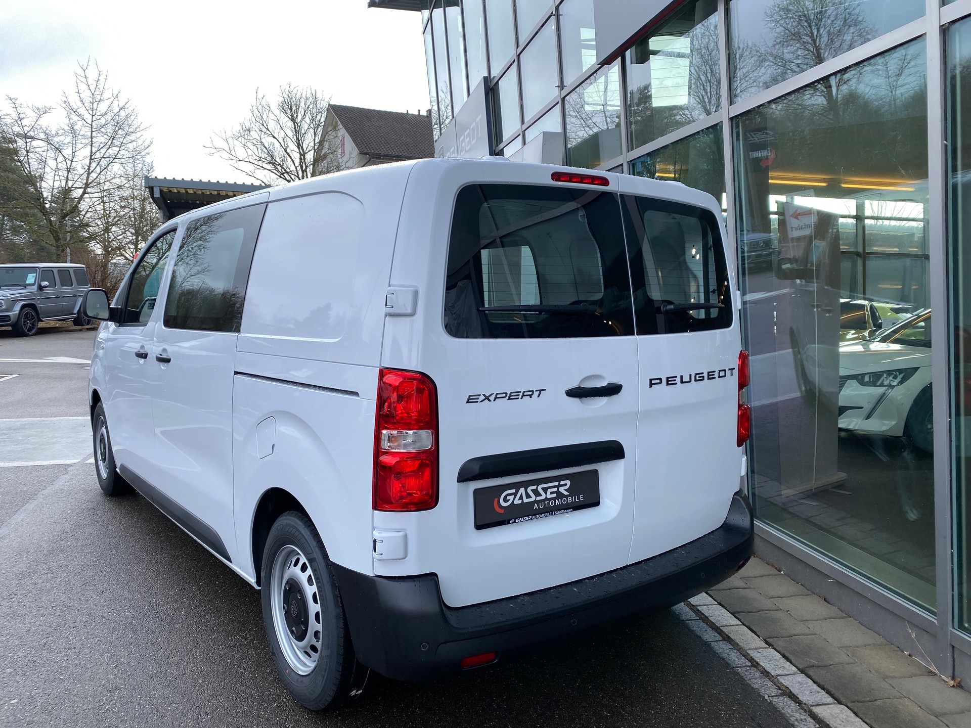PEUGEOT Expert 1.5 BlueHDi 120 S&S Standard-image-3
