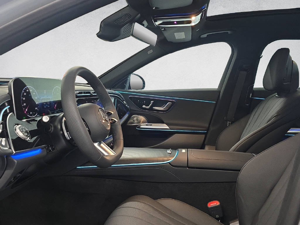 MERCEDES-BENZ E 220 d AMG Line 4Matic T-Modell-image-9