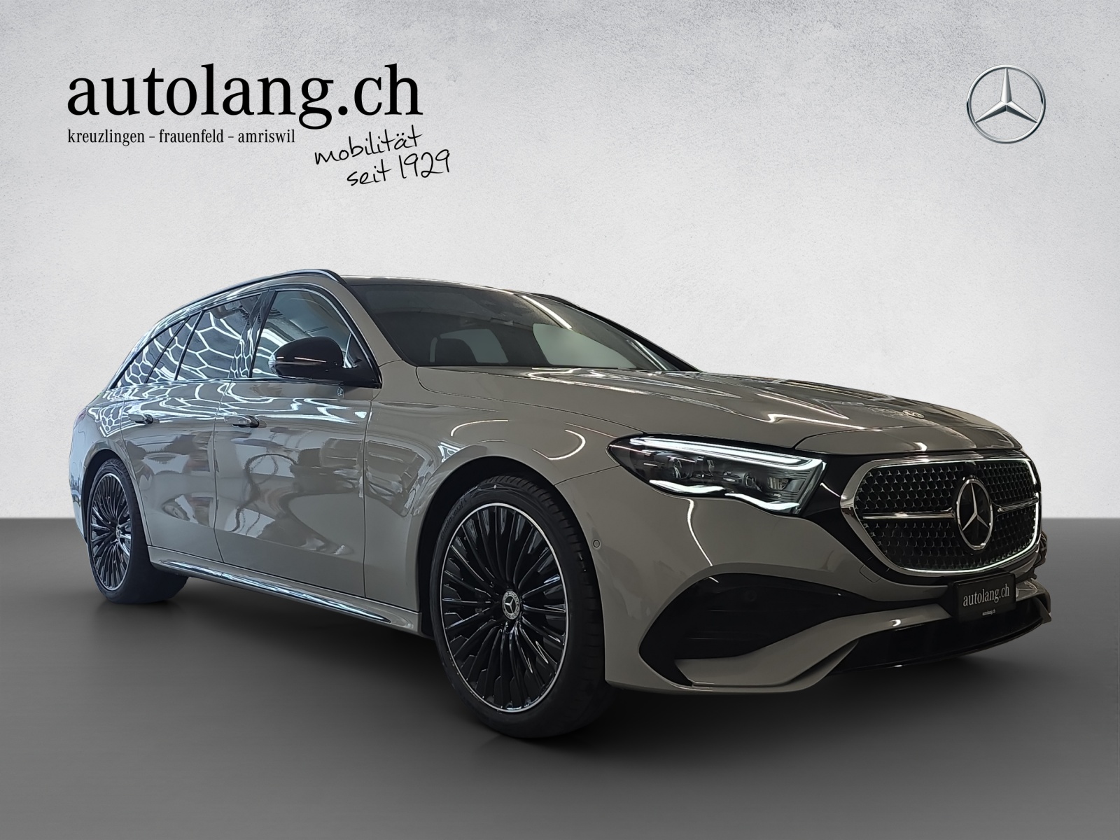 MERCEDES-BENZ E 220 d AMG Line 4Matic T-Modell-image-5