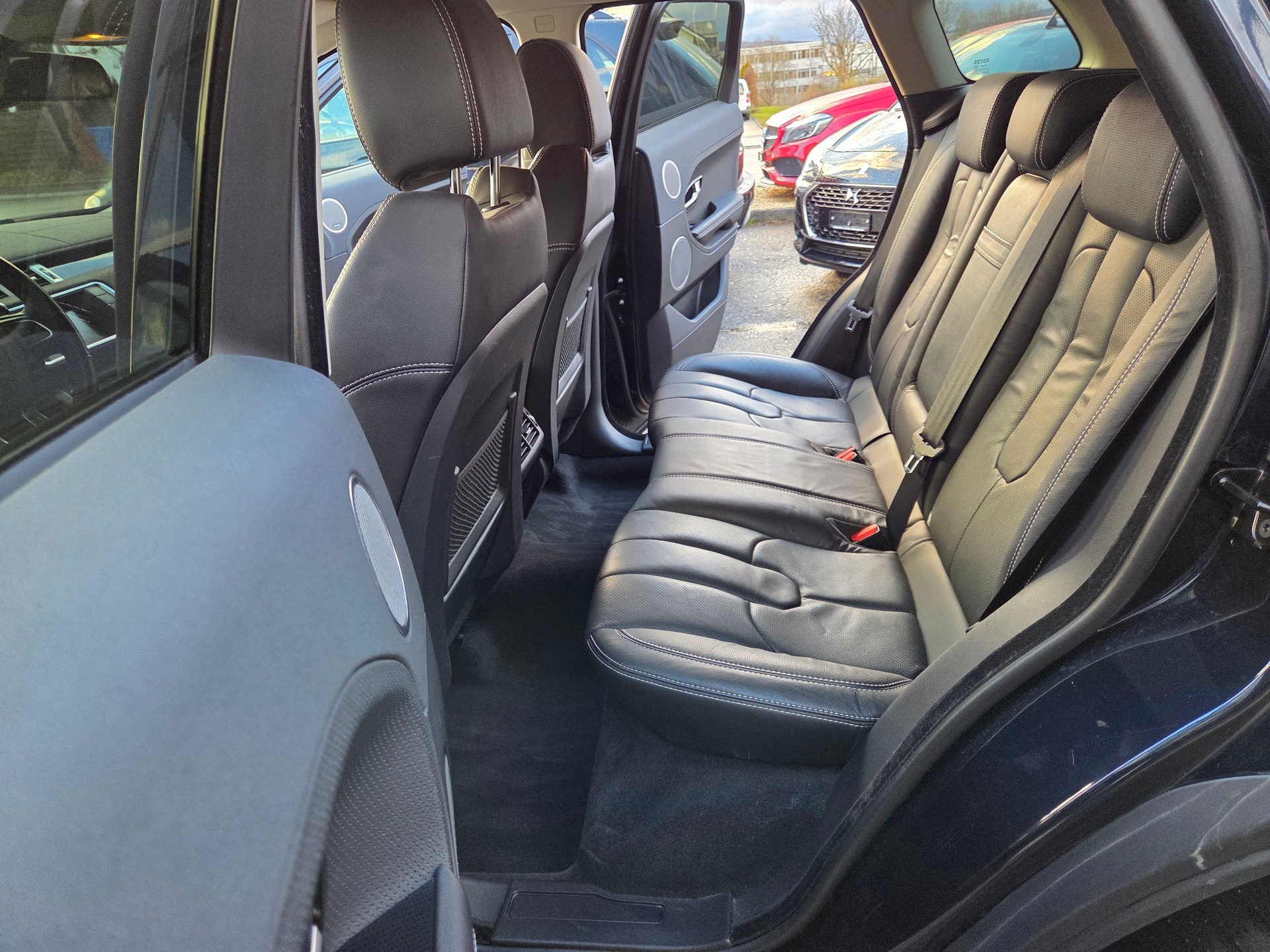 LAND ROVER Range Rover Evoque 2.2 SD4 Dynamic AT6-image-9