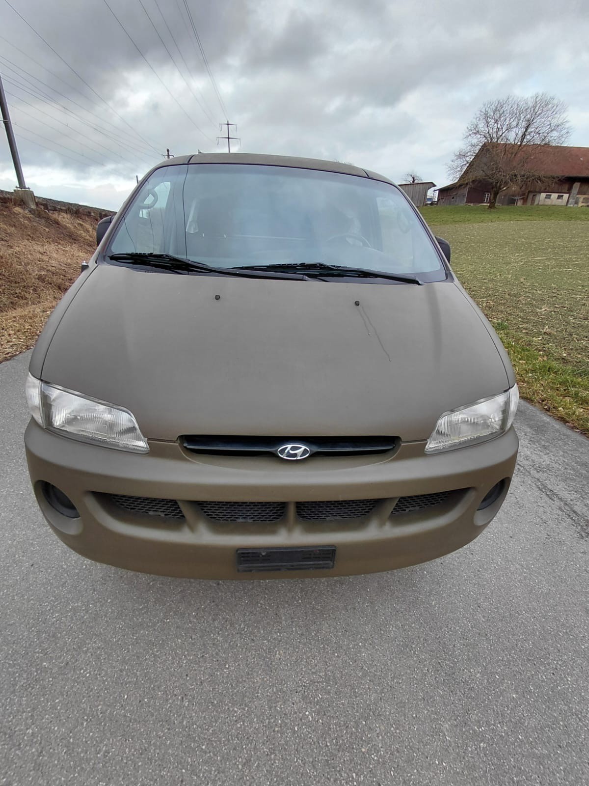 HYUNDAI