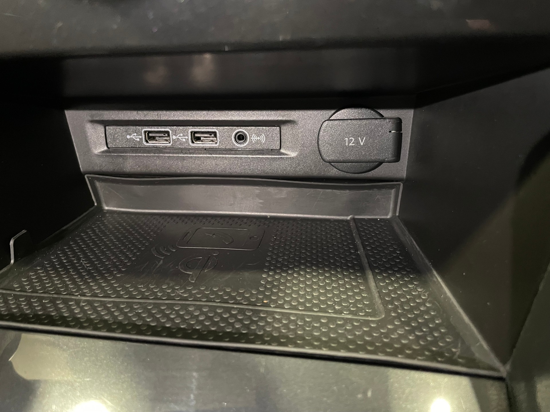 VW Tiguan 2.0TSI R-line 4Motion DSG (32)-image-17