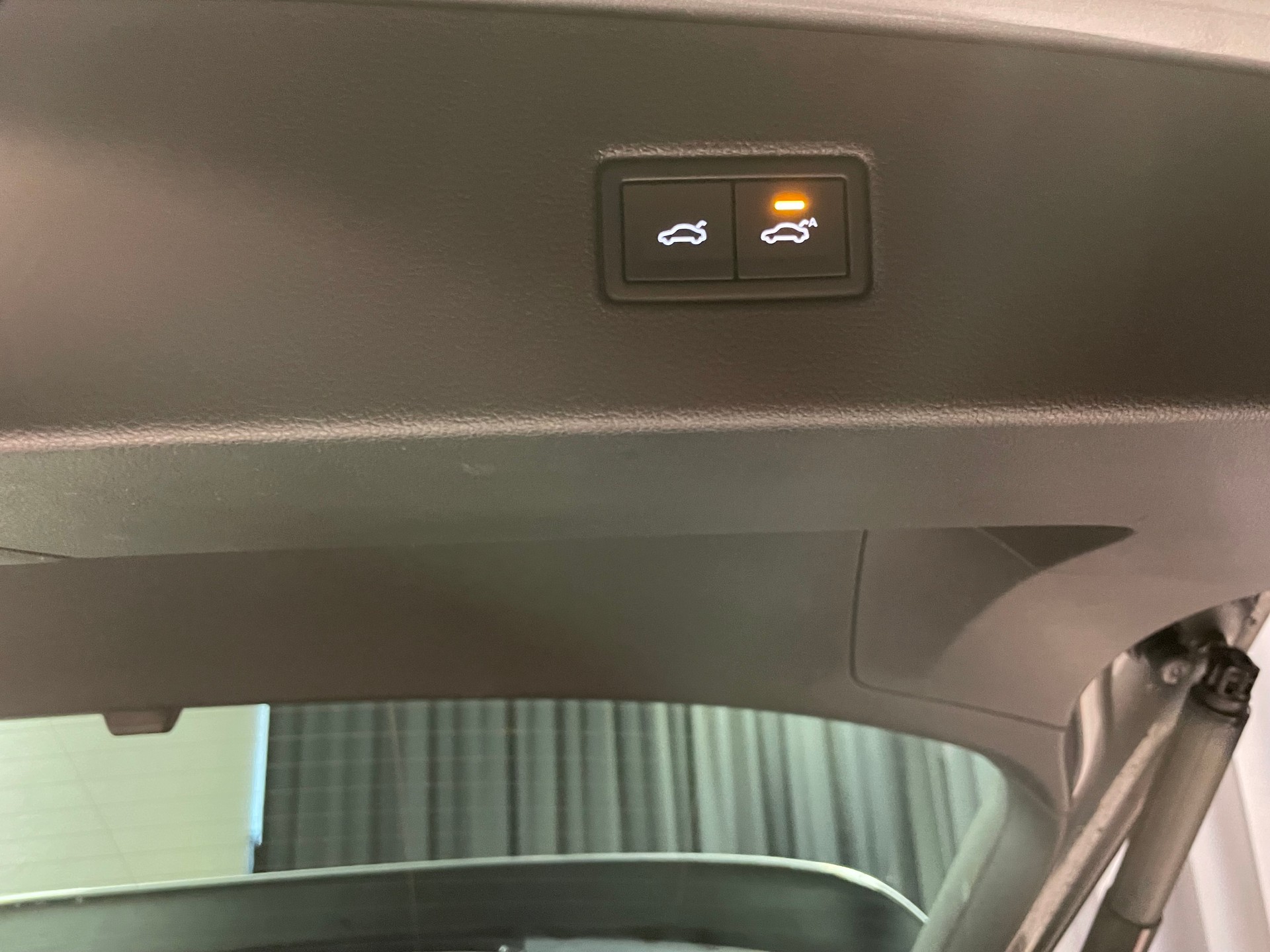 VW Tiguan 2.0TSI R-line 4Motion DSG (32)-image-19