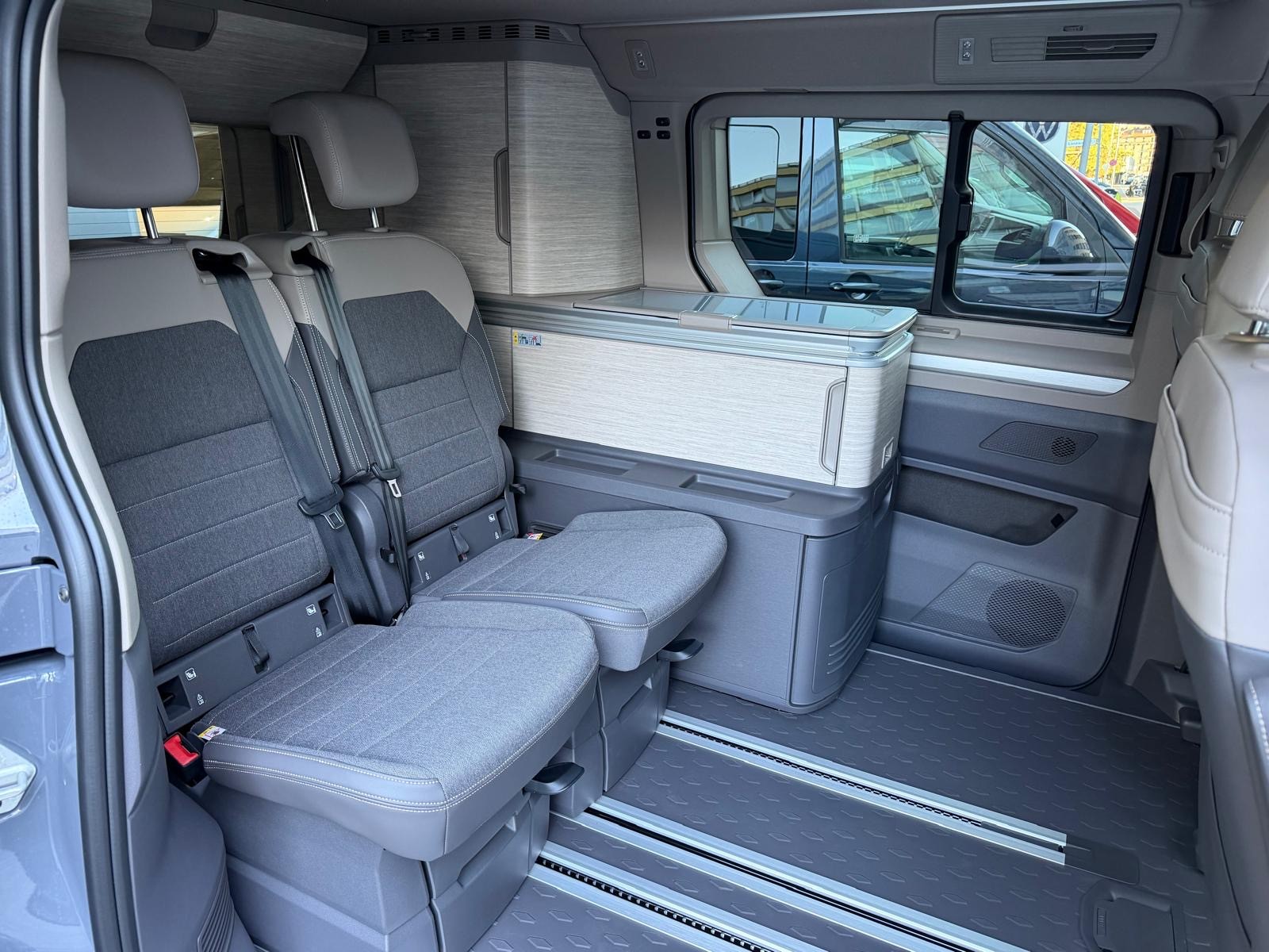 VW California eHybrid Ocean Liberty 4Motion-image-2