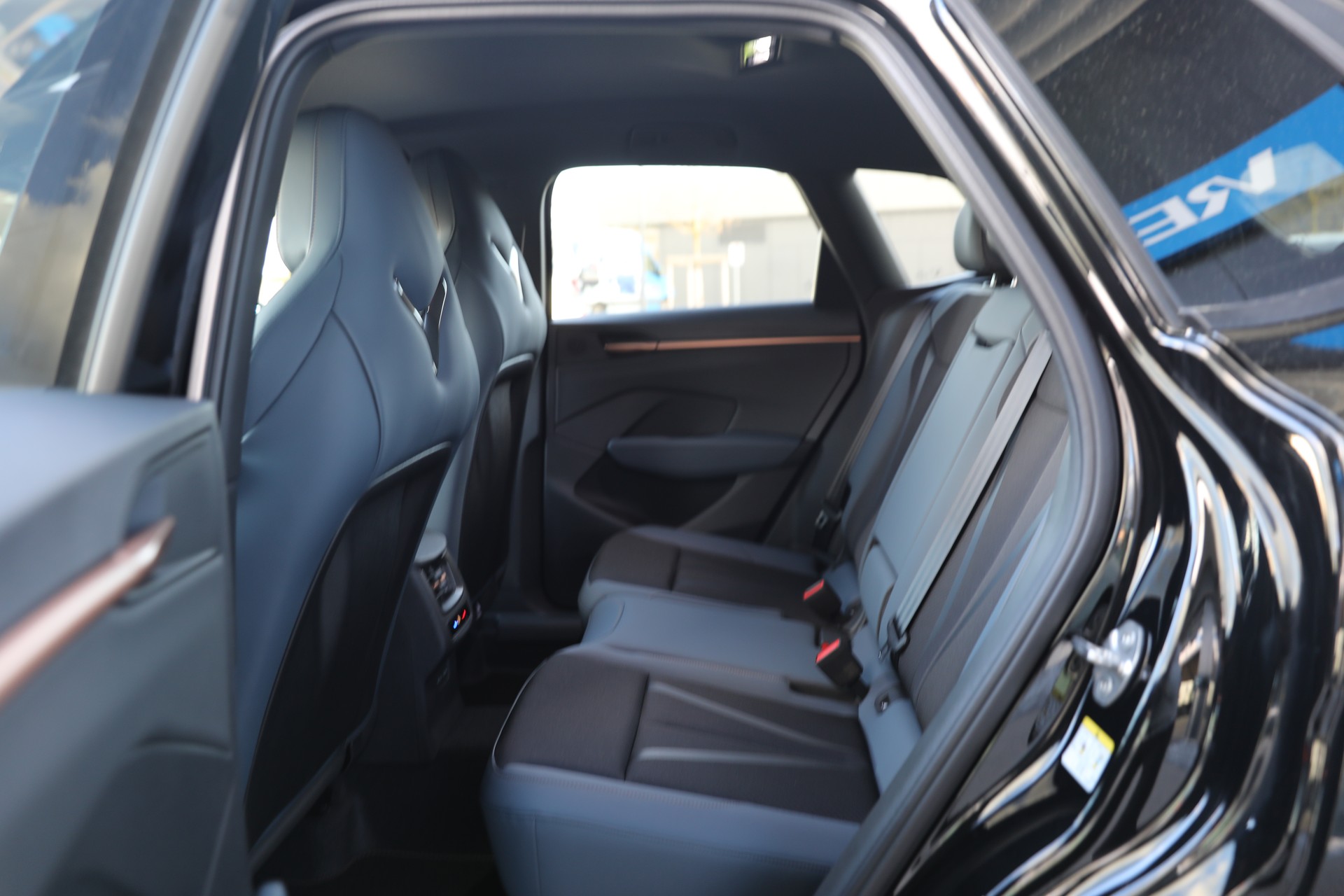 CUPRA Terramar 1.5 eTSI DSG-image-8