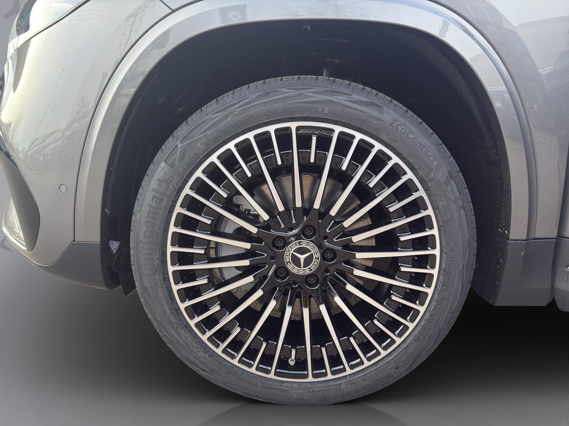 MERCEDES-BENZ EQA 300 AMG Line 4matic-image-15