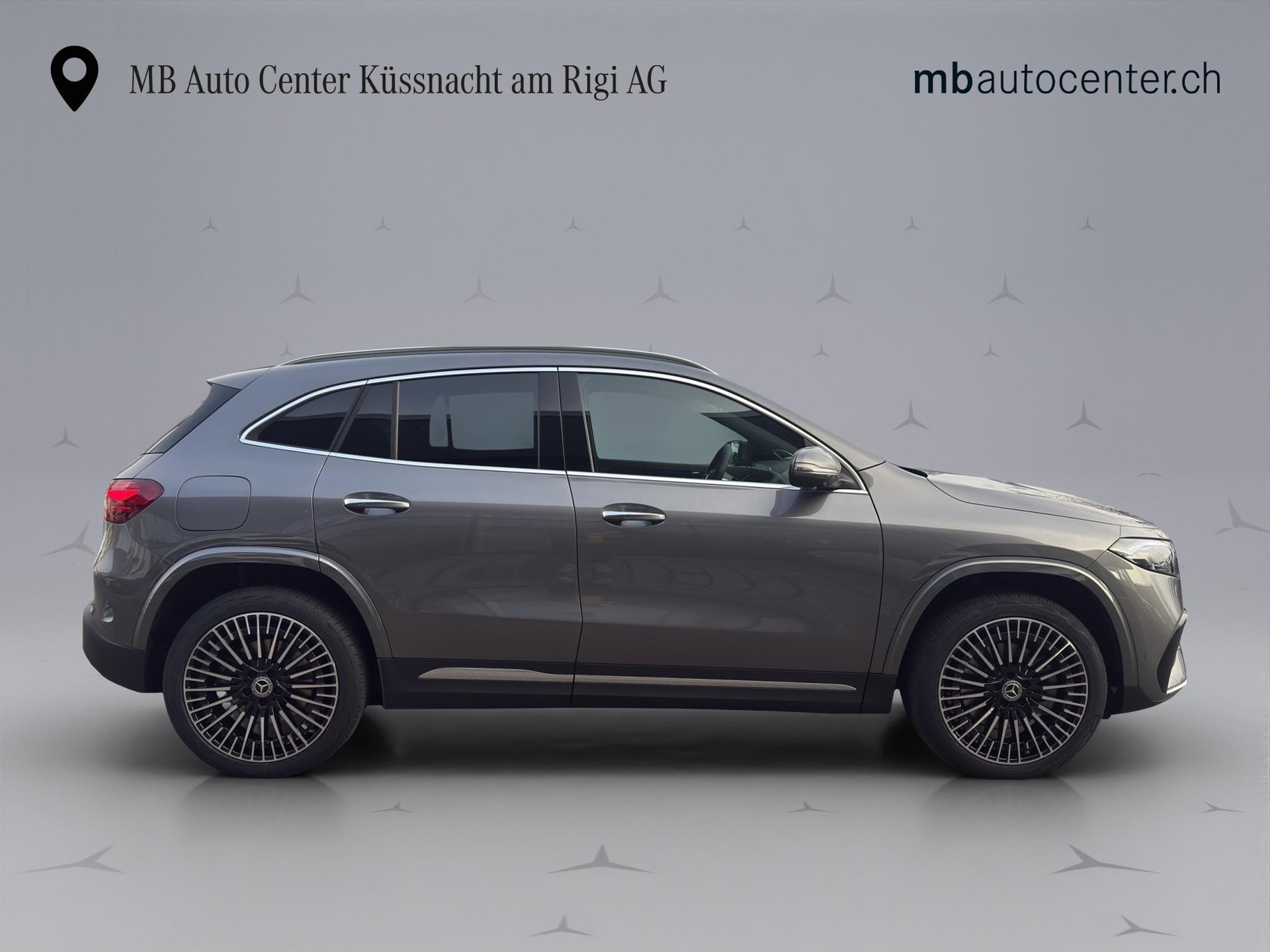 MERCEDES-BENZ EQA 300 AMG Line 4matic-image-6