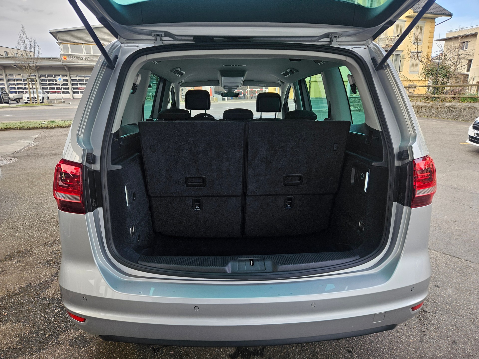 VW Sharan 1.4 TSI BlMT Comfortline DSG-image-9