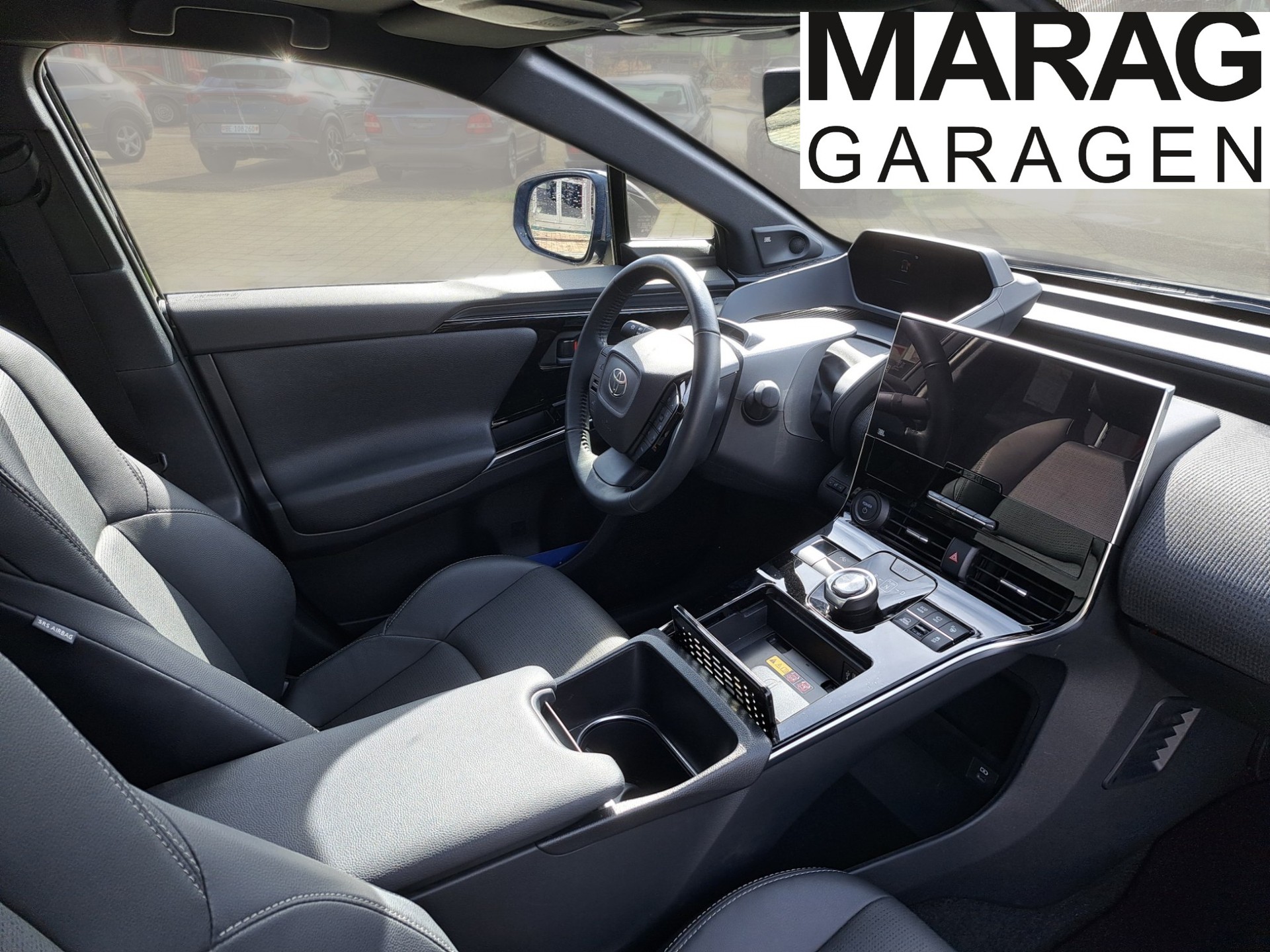 TOYOTA bZ4X Premium 71,4 kWh 4WD-image-5