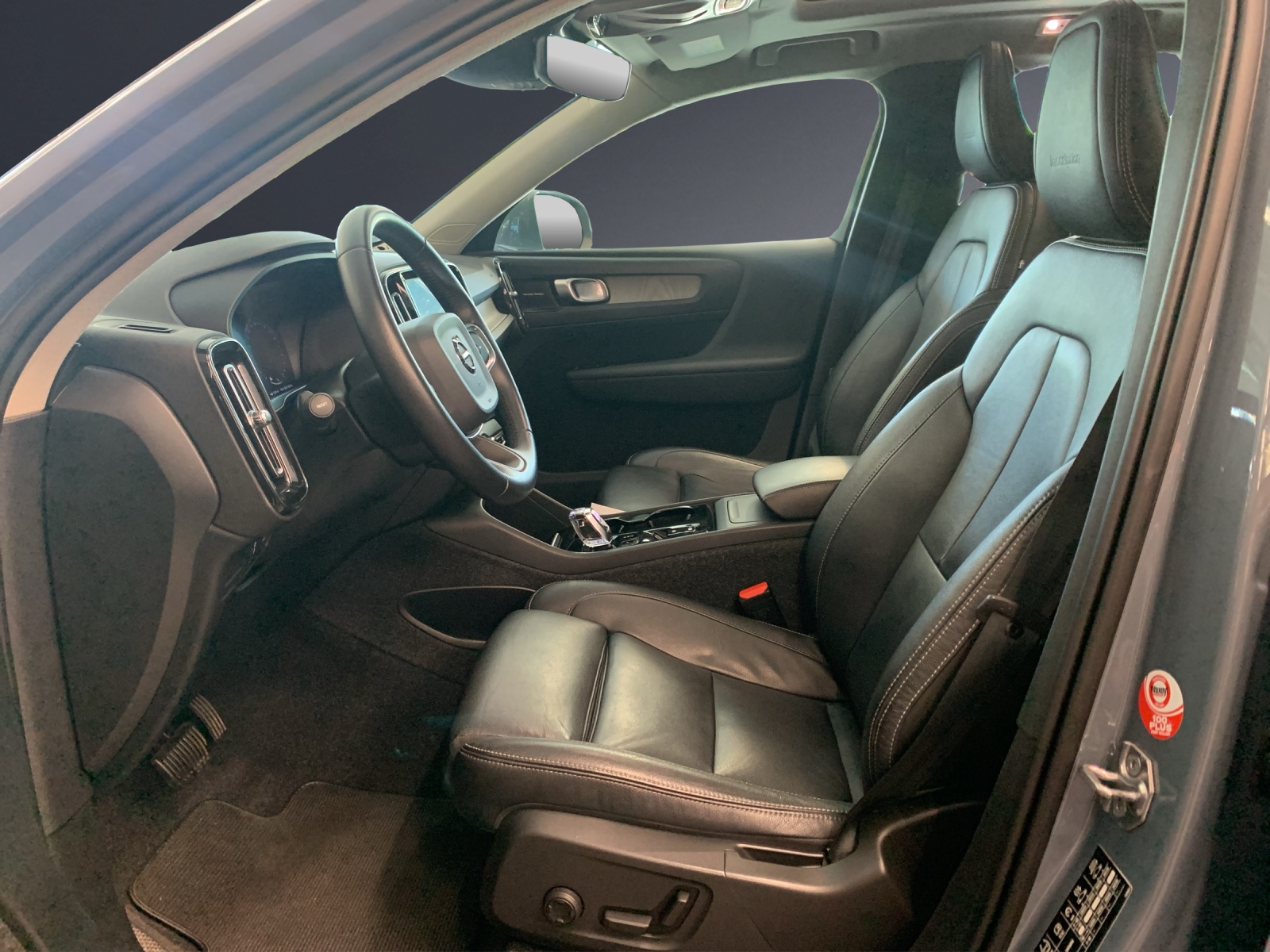 VOLVO XC40 T5 AWD Inscription-image-5