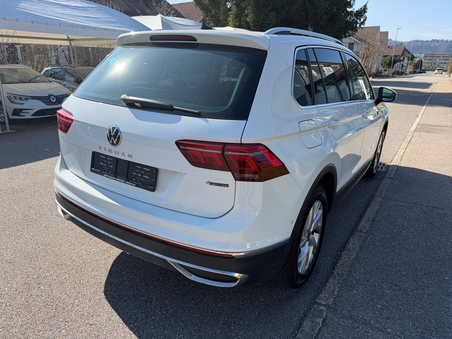 VW Tiguan 2.0 TDI SCR Elegance 4Motion DSG-image-5