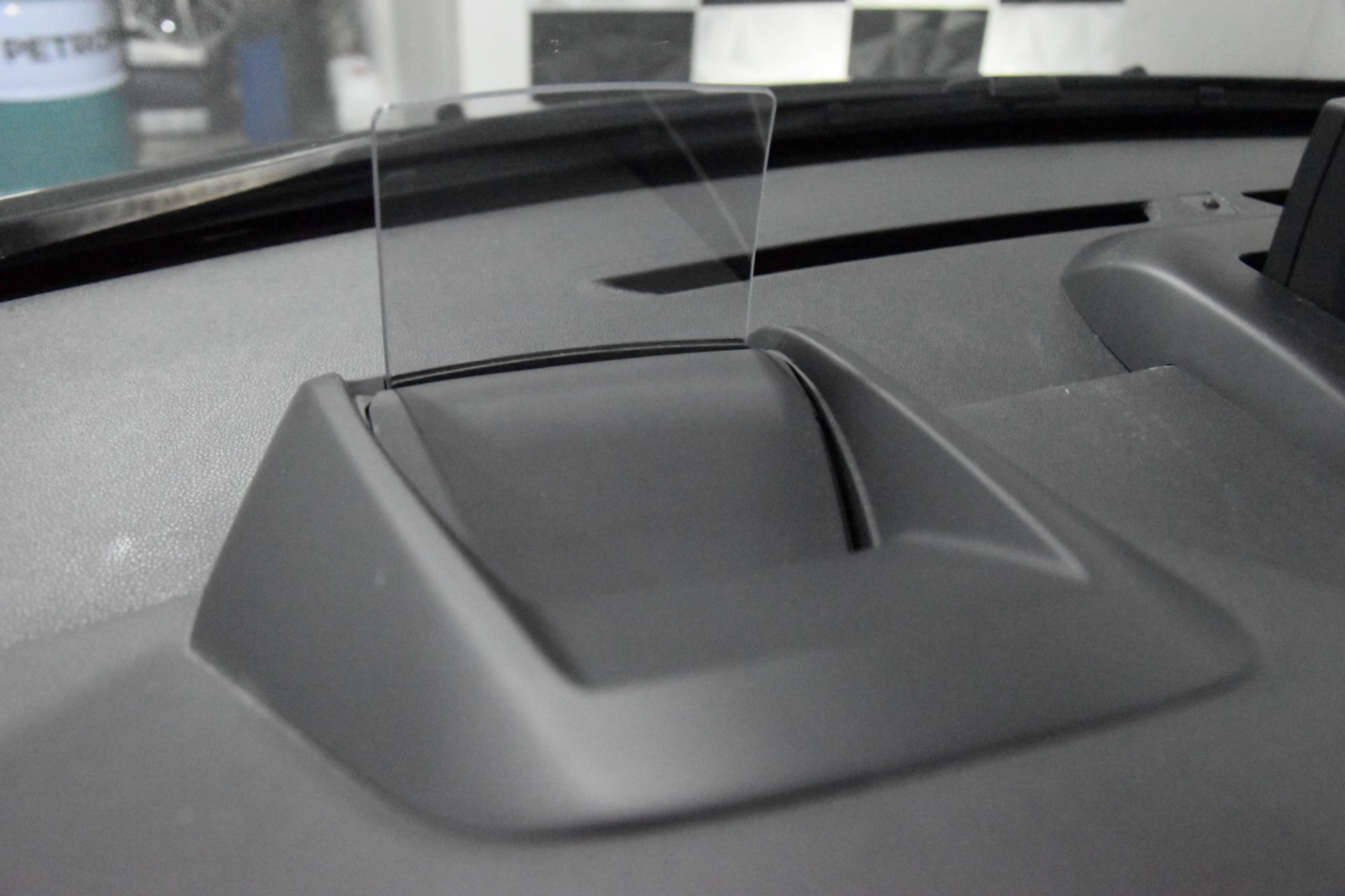 PEUGEOT 3008 1.2 Pure Tech Allure-image-8