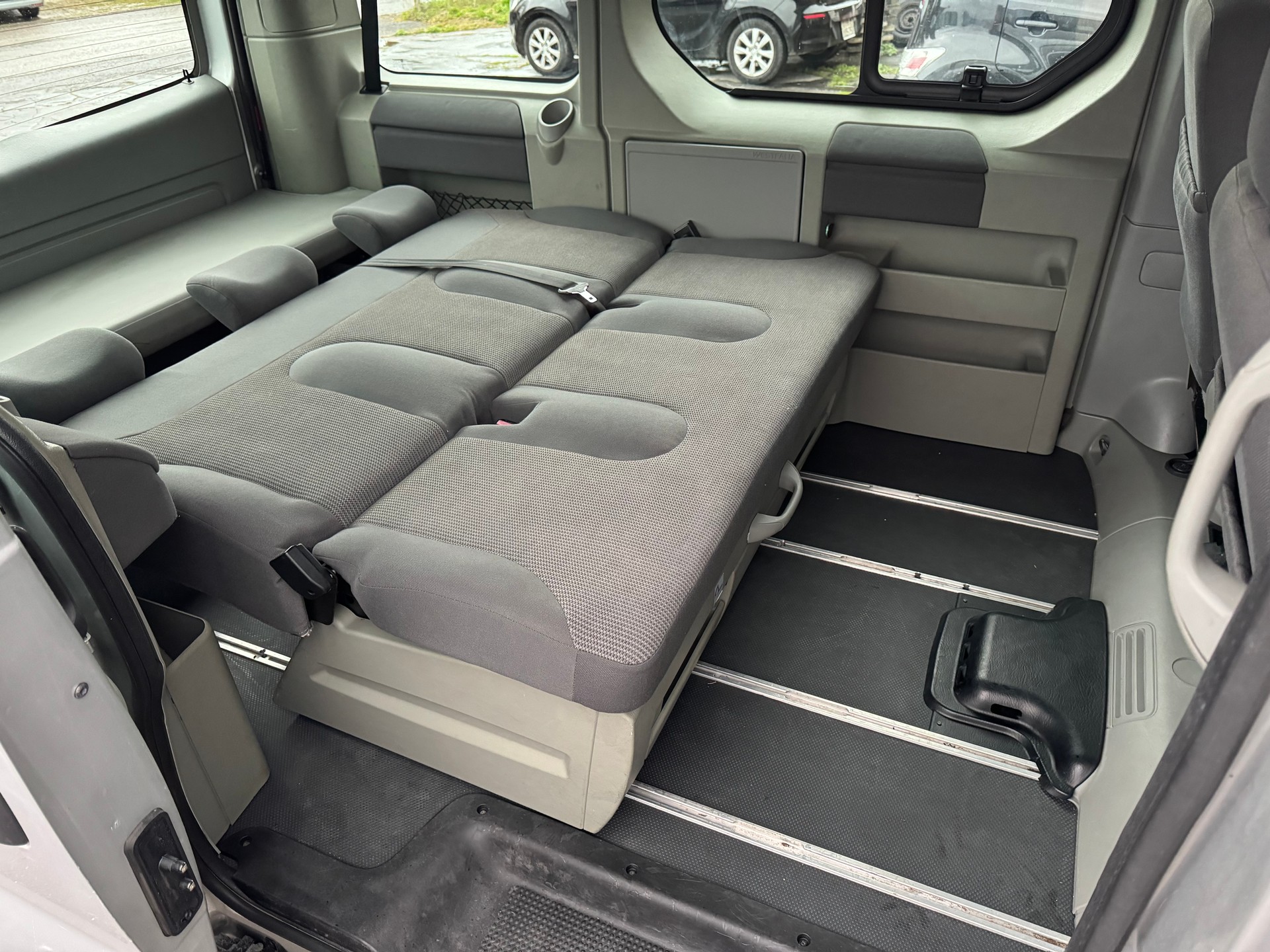 OPEL Vivaro Life 2.5CDTI 2.7t L1H1-image-12