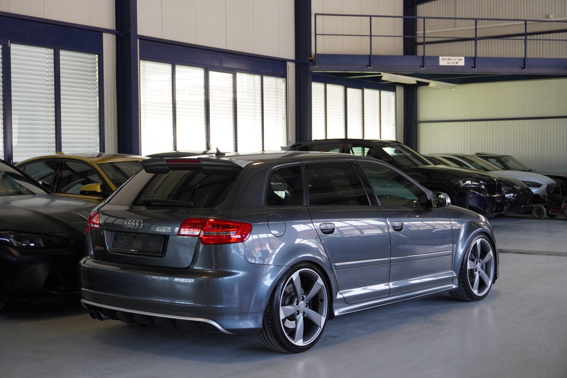AUDI RS3 Sportback 2.5 TFSI quattro S-tronic-image-5