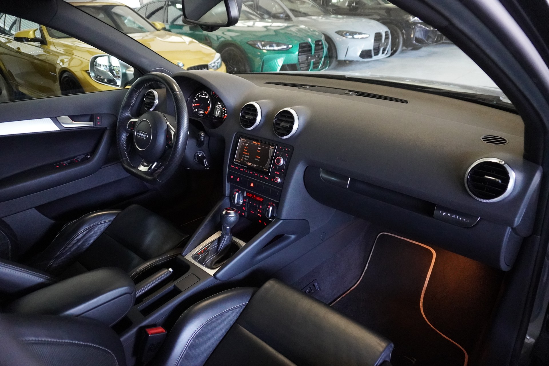 AUDI RS3 Sportback 2.5 TFSI quattro S-tronic-image-9