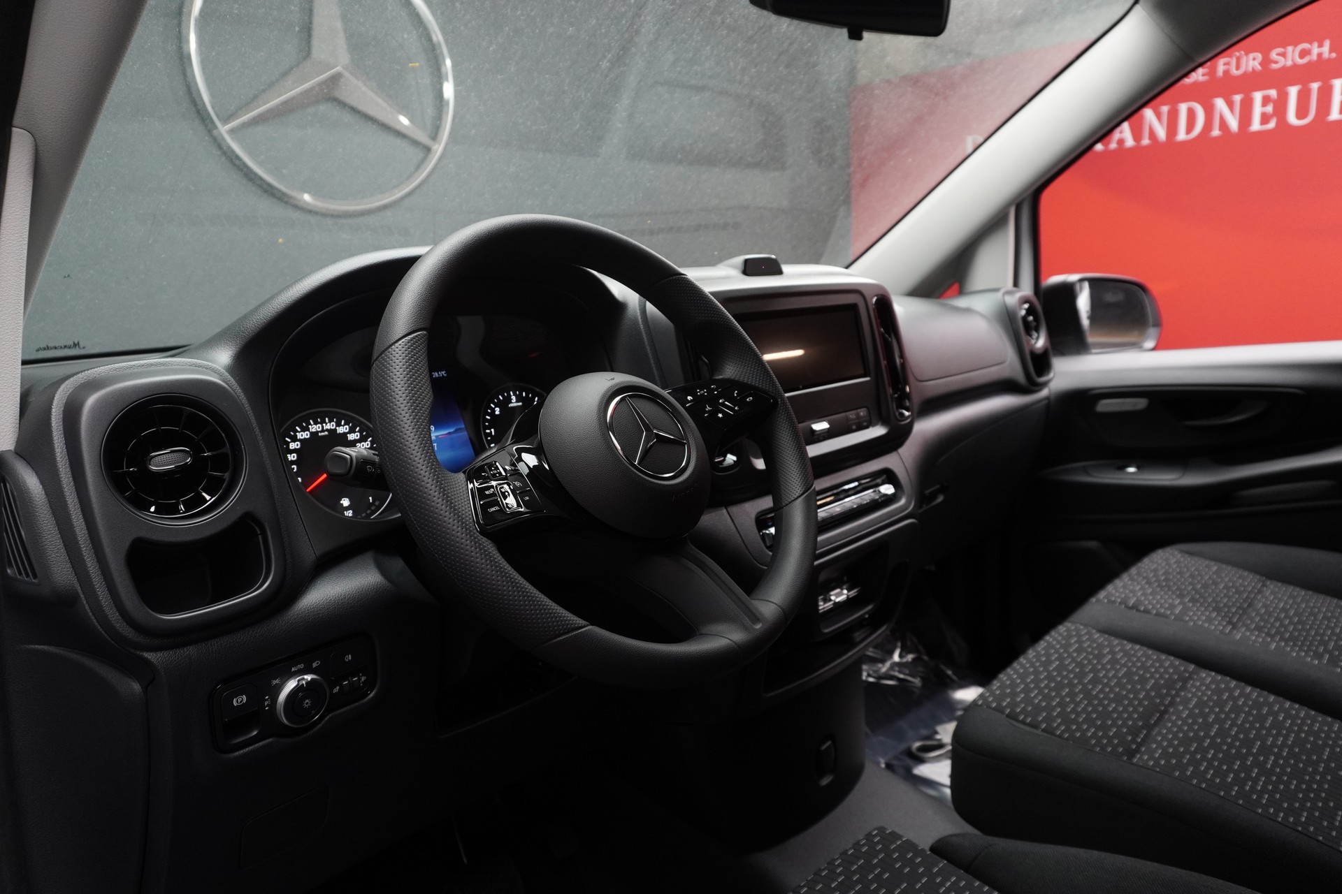MERCEDES-BENZ Vito 114 KA PRO 3200mm L WORKER-image-4