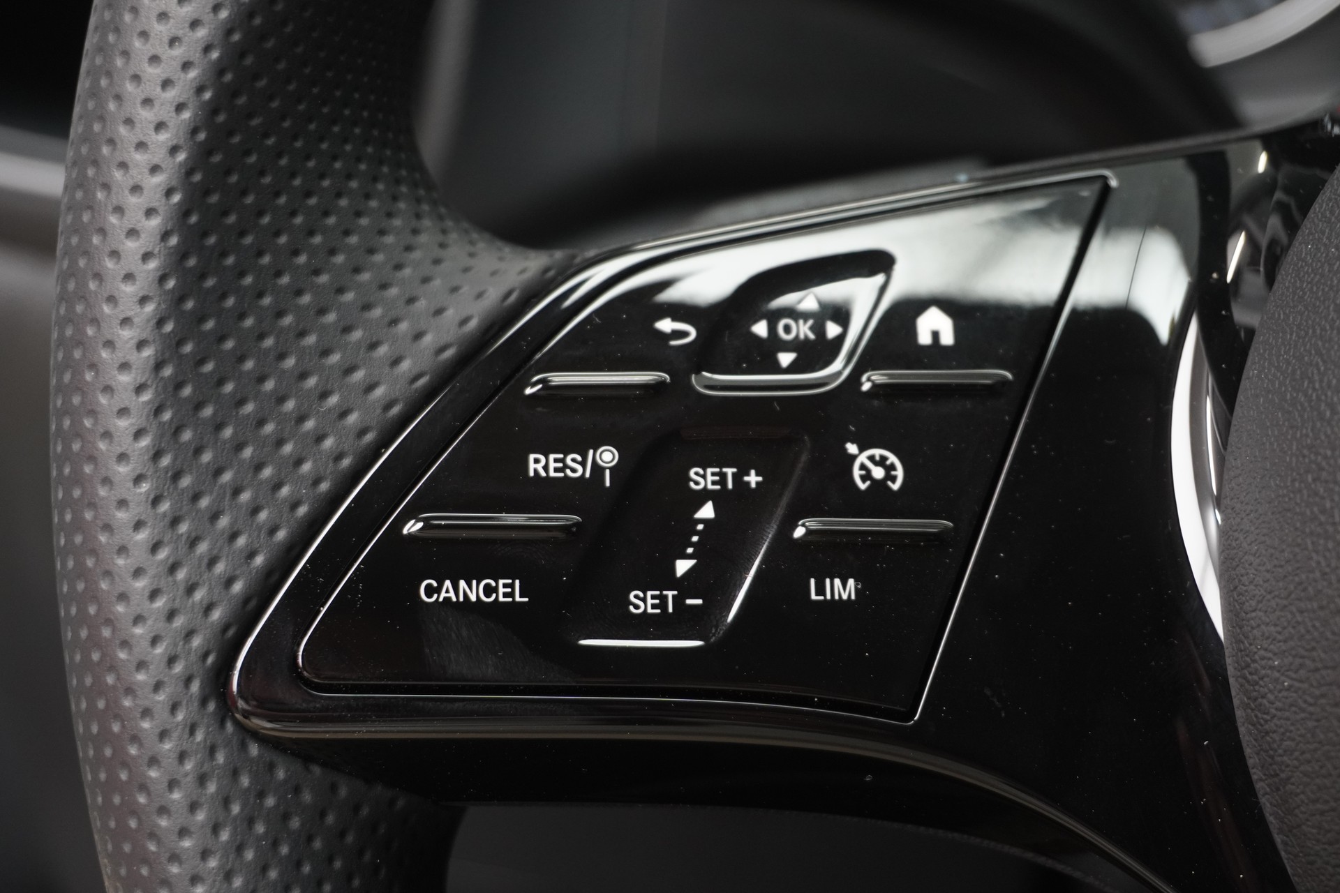 MERCEDES-BENZ Vito 114 KA PRO 3200mm L WORKER-image-7