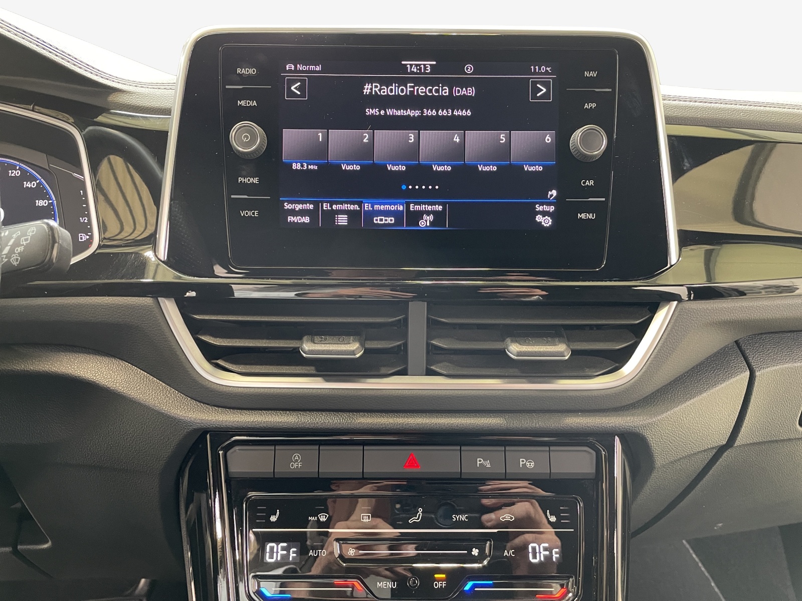 VW T-Roc 2.0 TSI R-Line DSG 4Motion-image-10