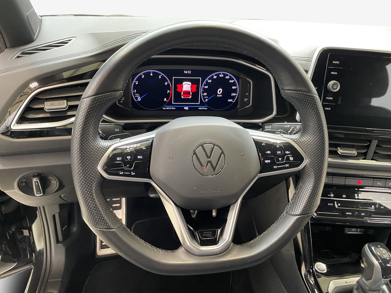 VW T-Roc 2.0 TSI R-Line DSG 4Motion-image-9
