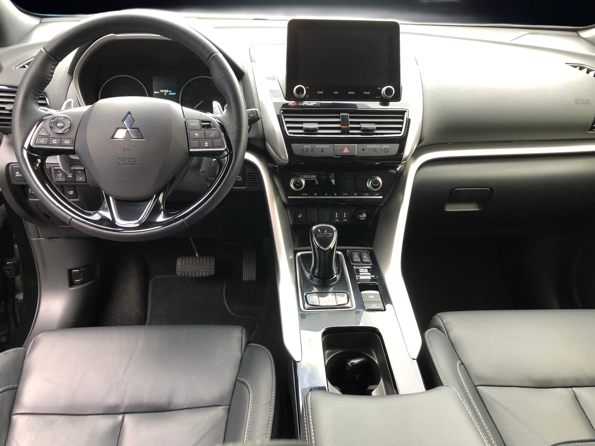 MITSUBISHI Eclipse Cross 2.4 PHEV Diamond 4WD-image-6