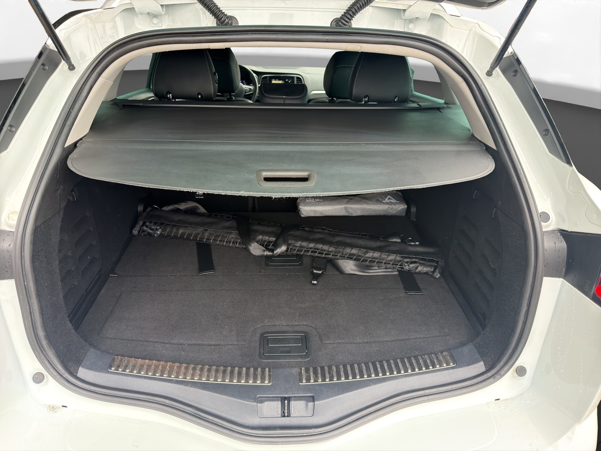 RENAULT Mégane Grandtour 1.5 dCi Business EDC-image-13